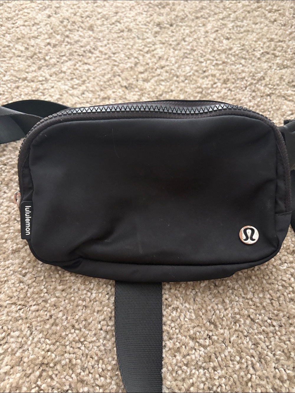 lululemon athletica Black Men's Waist/Belt Bag with Logo Accent